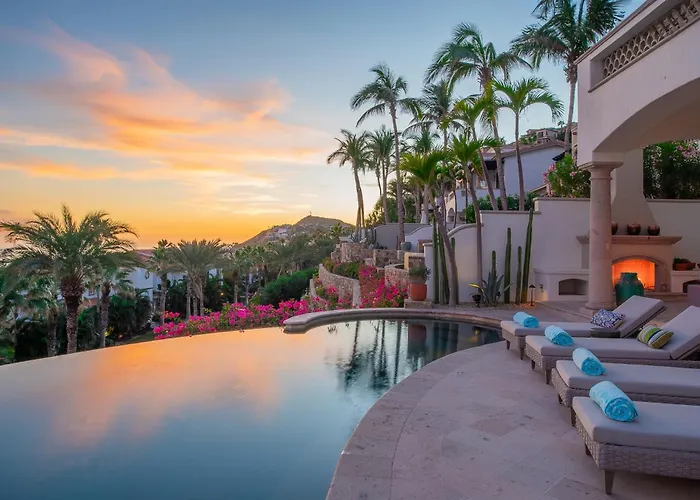 Amazing 5bd Del Mar With Full Staff And Steps From The