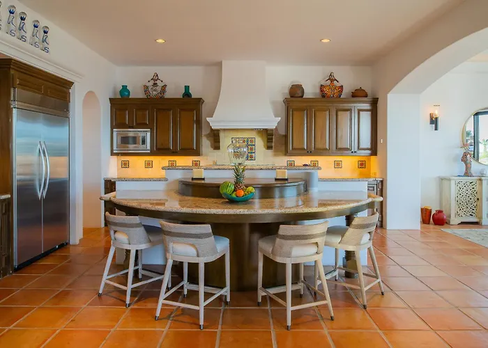 Amazing 5bd Del Mar With Full Staff And Steps From The Villa San José del Cabo