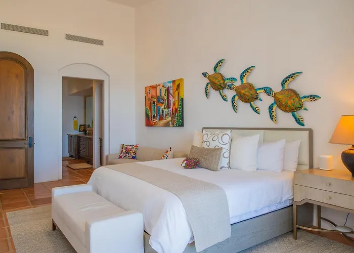 Amazing 5bd Del Mar With Full Staff And Steps From The