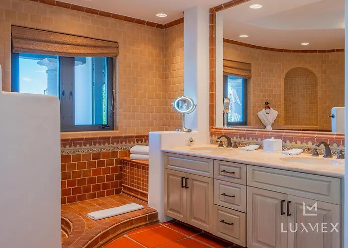 Amazing 5bd Del Mar With Full Staff And Steps From The Villa San José del Cabo