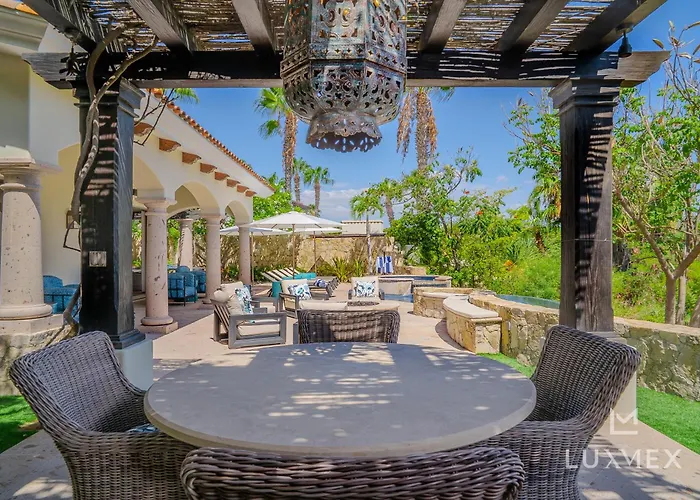 Amazing 5bd Del Mar With Full Staff And Steps From The Villa