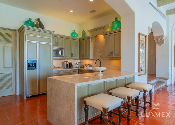 Villa Amazing 5bd Del Mar With Full Staff And Steps From The