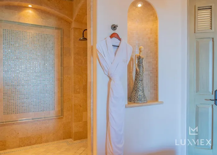Villa Amazing 5bd Del Mar With Full Staff And Steps From The *