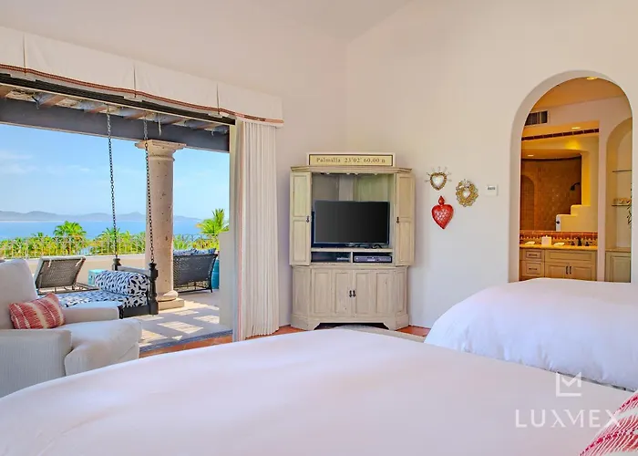 Amazing 5bd Del Mar With Full Staff And Steps From The Villa