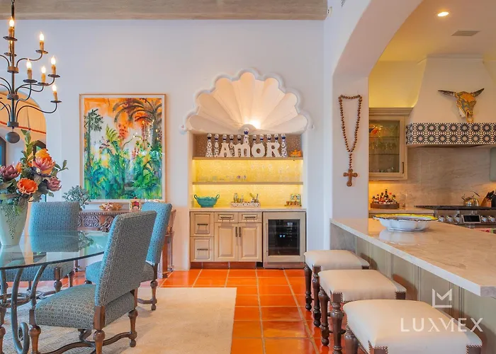 Amazing 5bd Del Mar With Full Staff And Steps From The